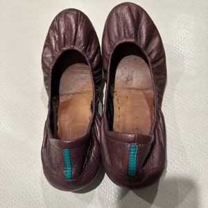 Tieks Size 9 Custom Lipstick Purple Flats